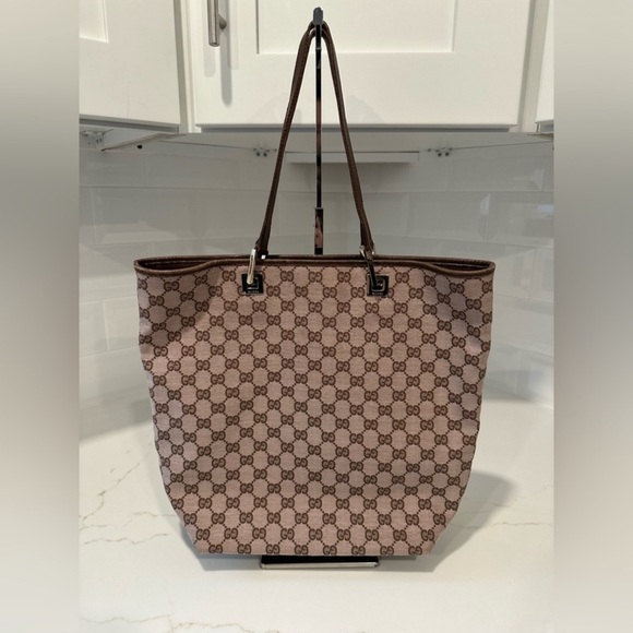 Gucci Handbags - Preloved Gucci Pink shoulder bag